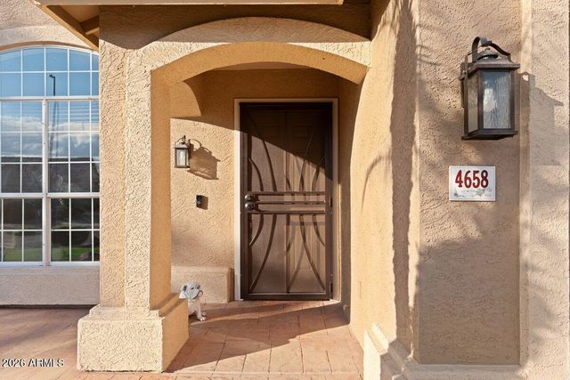 4658 E KELLY Drive, Gilbert, AZ 85234