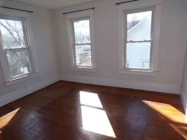 1527 N Marquette Street, Davenport, IA 52804