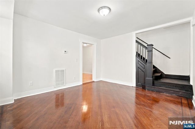 299 Smith Street, Newark, NJ 07106