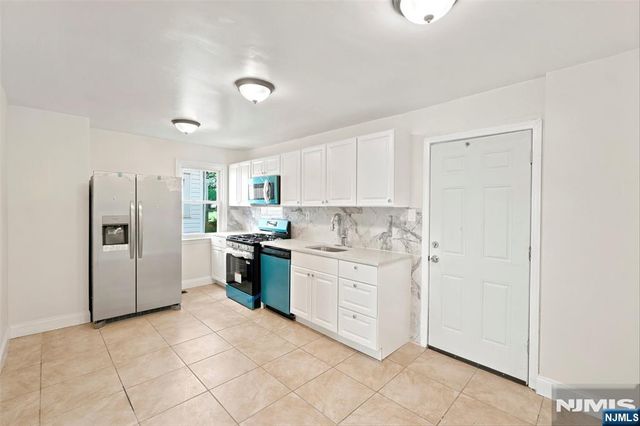 299 Smith Street, Newark, NJ 07106