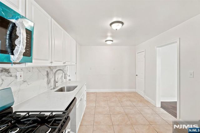 299 Smith Street, Newark, NJ 07106