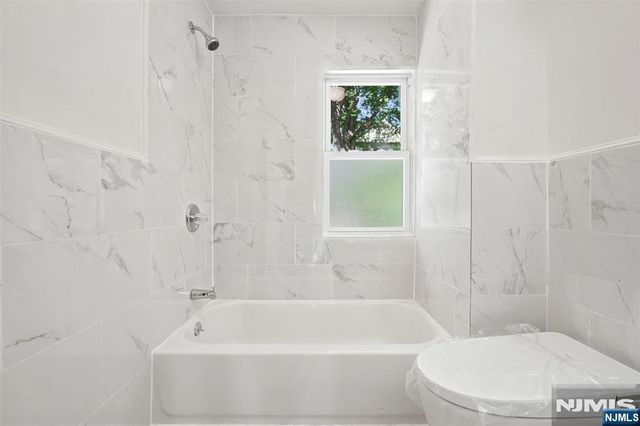 299 Smith Street, Newark, NJ 07106