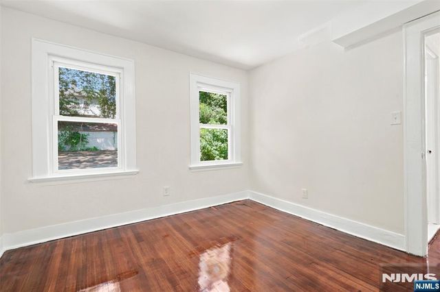 299 Smith Street, Newark, NJ 07106
