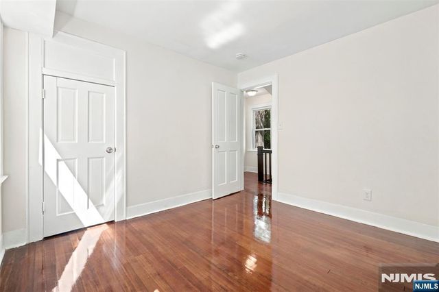 299 Smith Street, Newark, NJ 07106