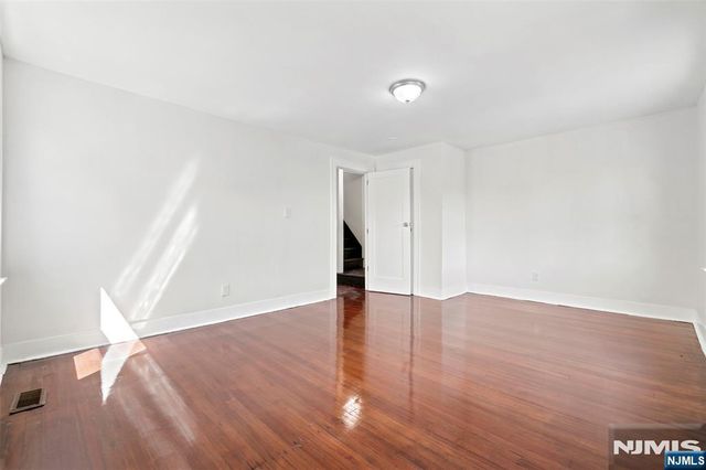 299 Smith Street, Newark, NJ 07106