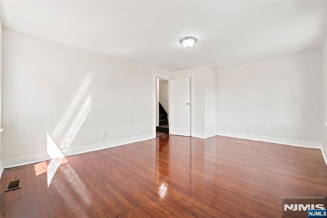 299 Smith Street, Newark, NJ 07106