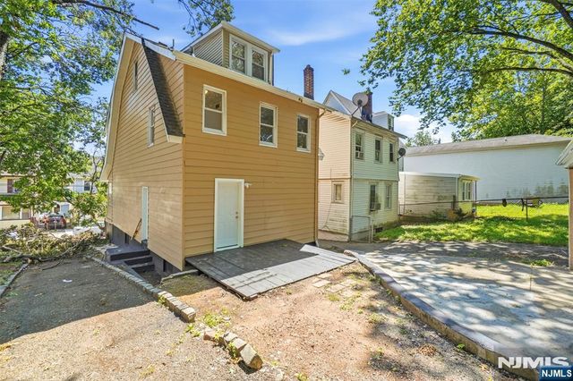 299 Smith Street, Newark, NJ 07106