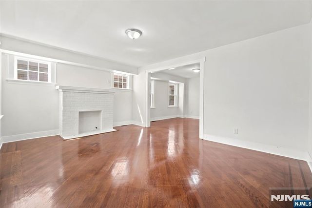 299 Smith Street, Newark, NJ 07106