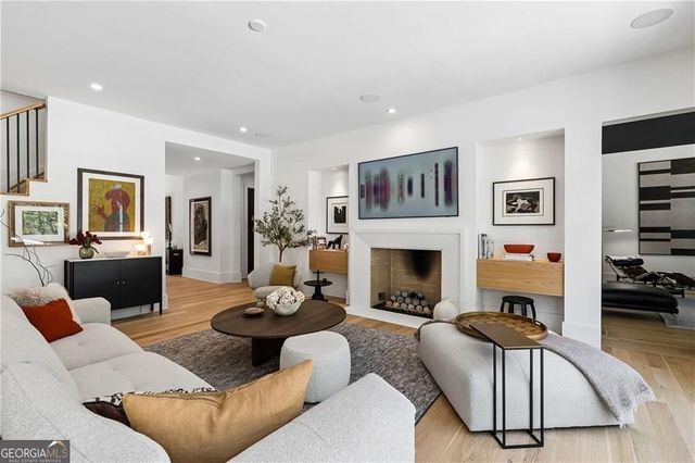 765 Heards Ferry Road, Sandy Springs, GA 30328