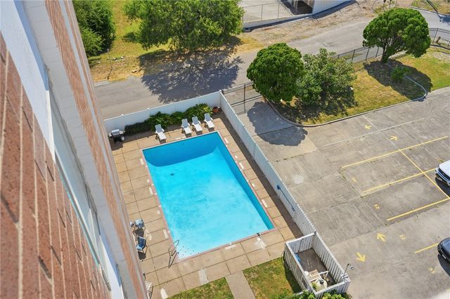 715 S Upper Broadway St 903, Corpus Christi, TX 78401