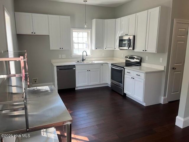 1312 Dock Street, Wilmington, NC 28401