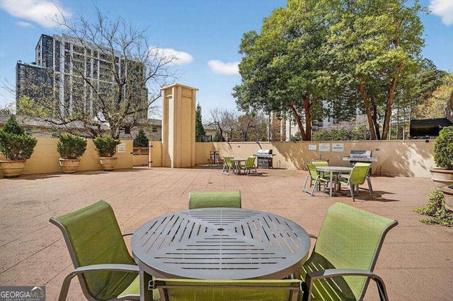 2479 Peachtree Road NE 1517, Atlanta, GA 30305