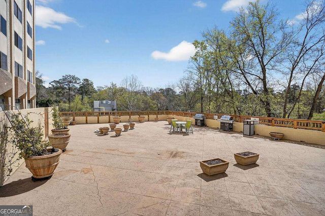 2479 Peachtree Road NE 1517, Atlanta, GA 30305