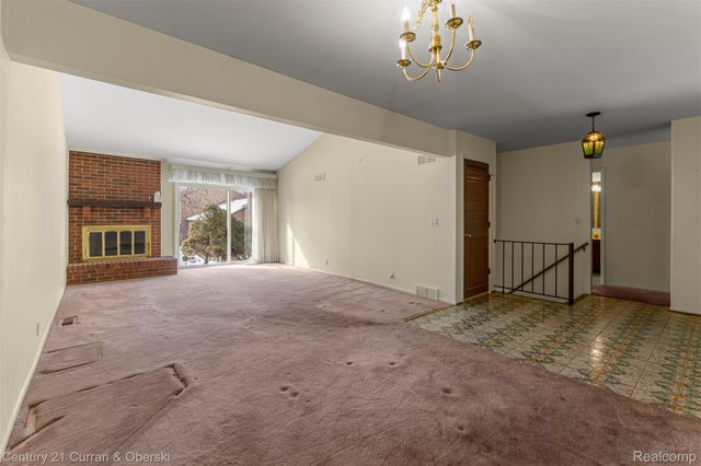 15 Kimberly Lane 56, Dearborn, MI 48120