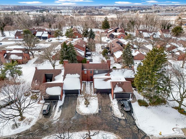 15 Kimberly Lane 56, Dearborn, MI 48120