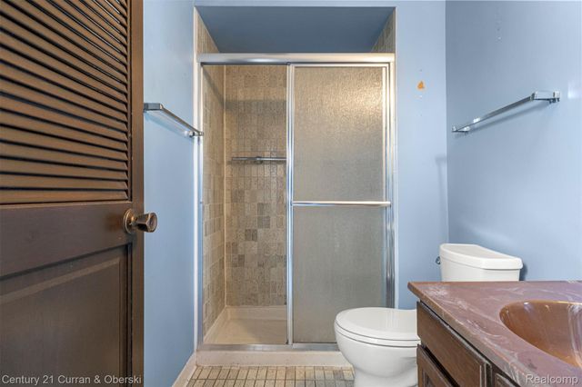 15 Kimberly Lane 56, Dearborn, MI 48120