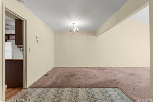 15 Kimberly Lane 56, Dearborn, MI 48120