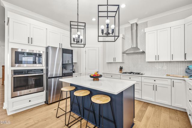 529 Kings Lake Way, Durham, NC 27703