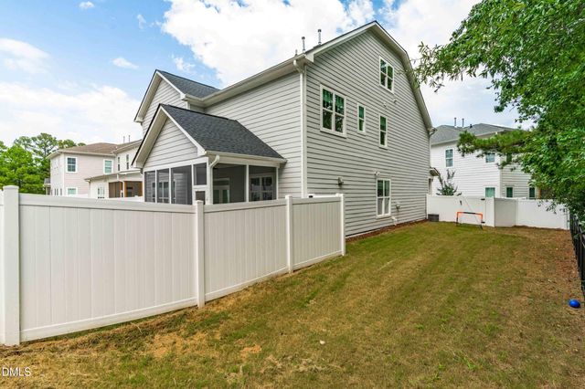 529 Kings Lake Way, Durham, NC 27703