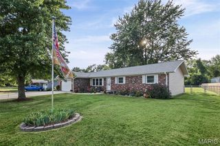 216 Willow Drive, Collinsville, IL 62234
