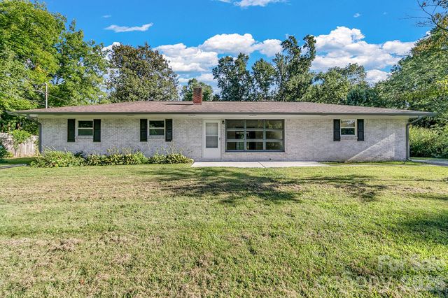 25 Hickory Tree Road, Asheville, NC 28805