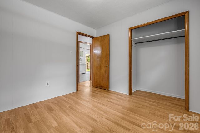 25 Hickory Tree Road, Asheville, NC 28805