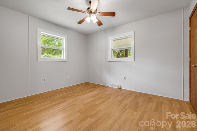 25 Hickory Tree Road, Asheville, NC 28805