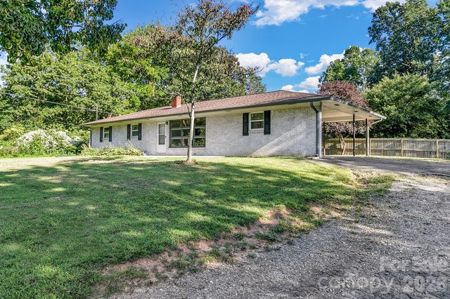 25 Hickory Tree Road, Asheville, NC 28805
