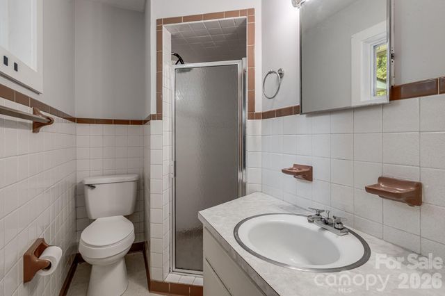 25 Hickory Tree Road, Asheville, NC 28805