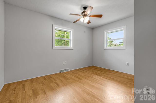 25 Hickory Tree Road, Asheville, NC 28805