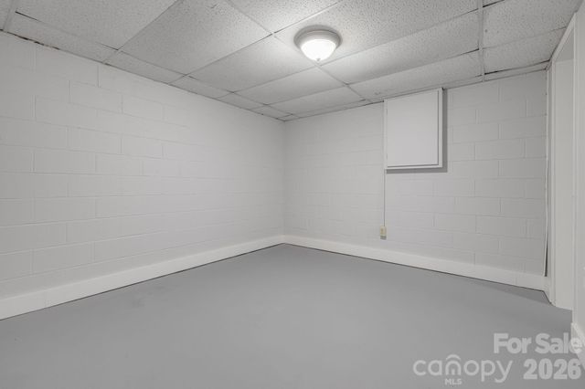 25 Hickory Tree Road, Asheville, NC 28805