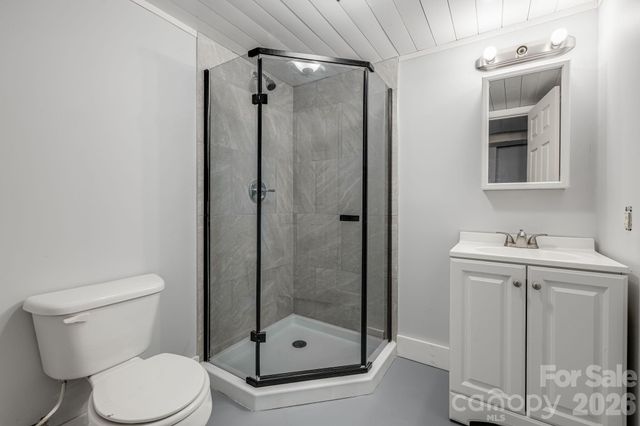 25 Hickory Tree Road, Asheville, NC 28805