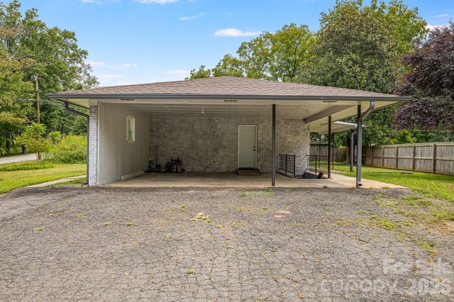 25 Hickory Tree Road, Asheville, NC 28805