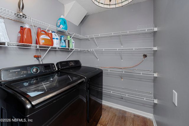 1048 WHIRLAWAY Circle, Jacksonville, FL 32218