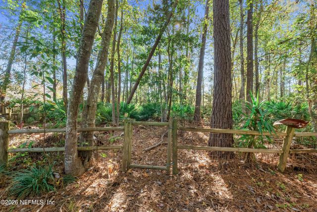 1048 WHIRLAWAY Circle, Jacksonville, FL 32218