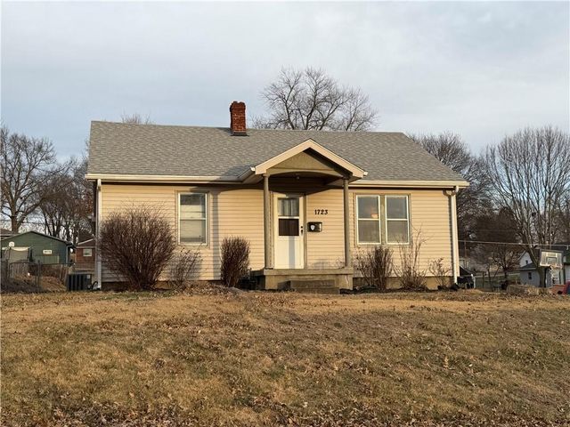 1723 S 39th Street, St Joseph, MO 64507