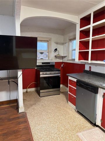 1723 S 39th Street, St Joseph, MO 64507