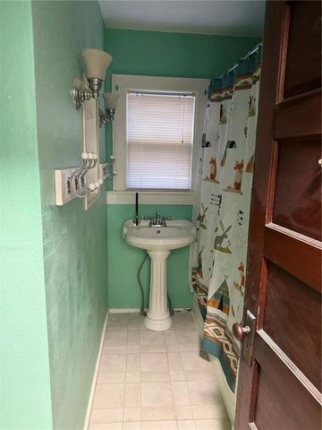 1723 S 39th Street, St Joseph, MO 64507