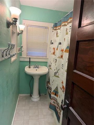 1723 S 39th Street, St Joseph, MO 64507