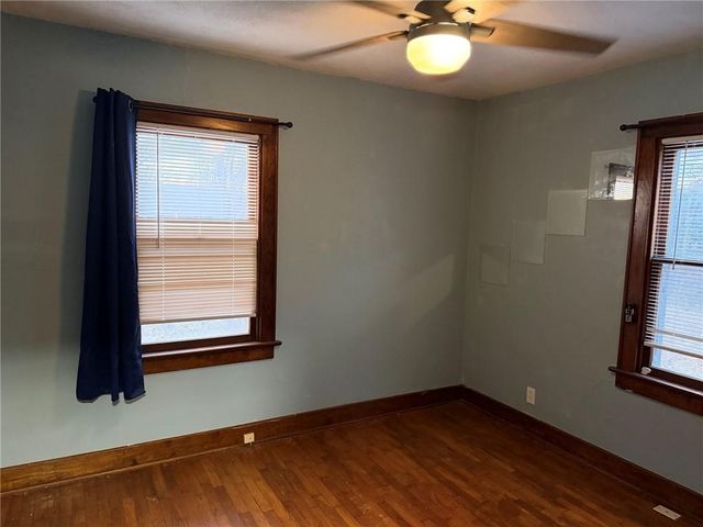 1723 S 39th Street, St Joseph, MO 64507