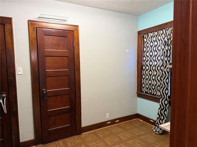 1723 S 39th Street, St Joseph, MO 64507