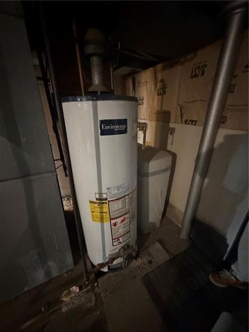 1723 S 39th Street, St Joseph, MO 64507