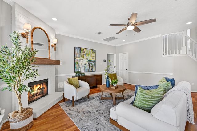 303 Melodywood Drive, Friendswood, TX 77546