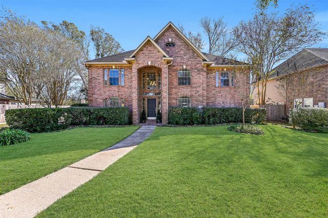 303 Melodywood Drive, Friendswood, TX 77546