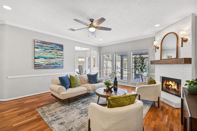 303 Melodywood Drive, Friendswood, TX 77546