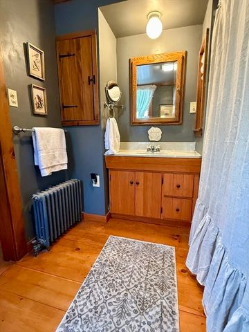 285 Brookfield Rd, Sturbridge, MA 01518