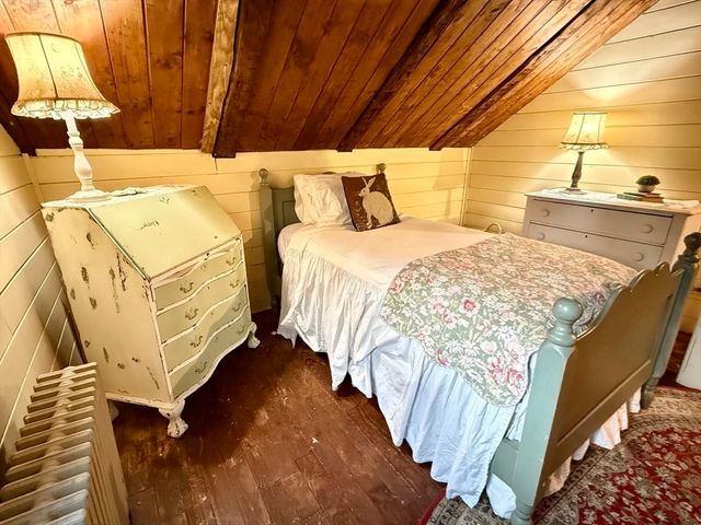 285 Brookfield Rd, Sturbridge, MA 01518