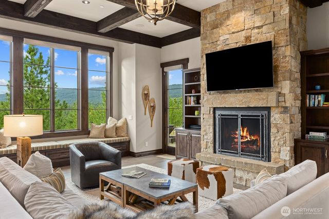 301 Big Hill Drive, Cle Elum, WA 98922