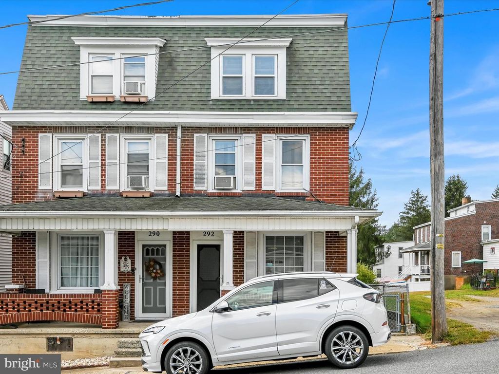 292 W WOOD ST, Cumbola, PA 17930