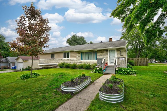5345 Clinton River Drive, Waterford, MI 48327